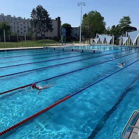 H'nkou Проживание в семье *